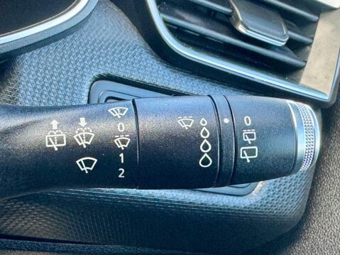 Renault Clio 1.0 TCe Play CVT A7 Euro 6 (s/s) 5dr 30