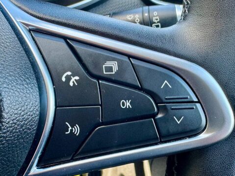 Renault Clio 1.0 TCe Play CVT A7 Euro 6 (s/s) 5dr 27