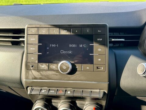 Renault Clio 1.0 TCe Play CVT A7 Euro 6 (s/s) 5dr 33