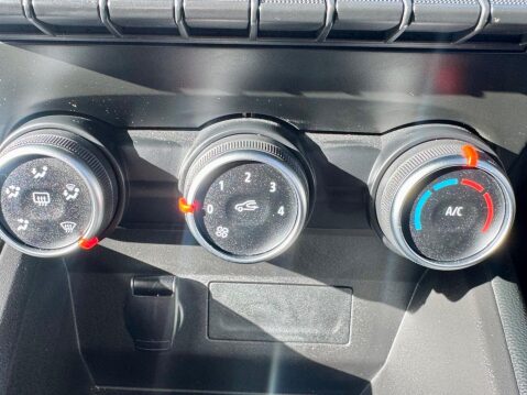 Renault Clio 1.0 TCe Play CVT A7 Euro 6 (s/s) 5dr 37