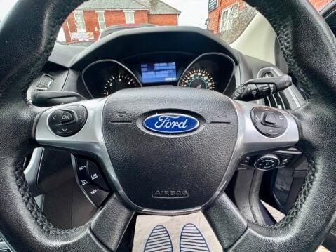 Ford Focus 1.6 TDCi Titanium Navigator Euro 5 (s/s) 5dr 6