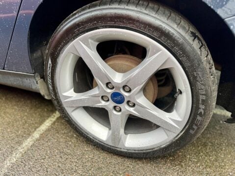 Ford Focus 1.6 TDCi Titanium Navigator Euro 5 (s/s) 5dr 4