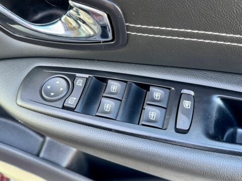 Renault Scenic 1.5 dCi ENERGY Dynamique TomTom Euro 5 (s/s) 5dr 23