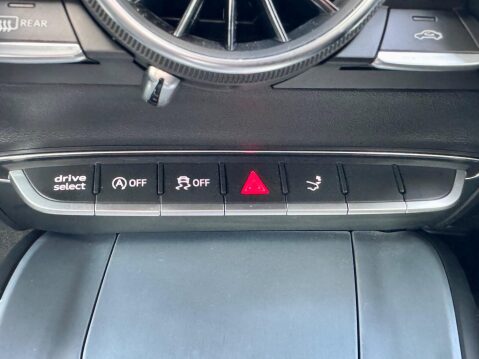 Audi TT 2.0 TFSI 40 S line S Tronic Euro 6 (s/s) 3dr 42