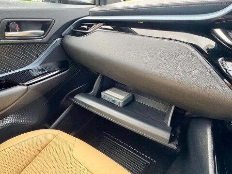 Toyota C-HR 1.8 VVT-h Design CVT Euro 6 (s/s) 5dr 49