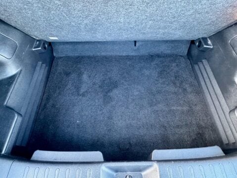 Nissan Juke 1.2 DIG-T N-Connecta Euro 6 (s/s) 5dr 53