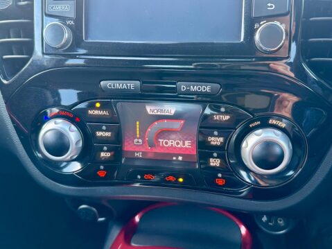 Nissan Juke 1.2 DIG-T N-Connecta Euro 6 (s/s) 5dr 26