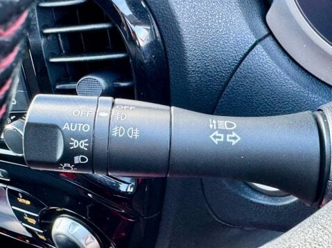 Nissan Juke 1.2 DIG-T N-Connecta Euro 6 (s/s) 5dr 18