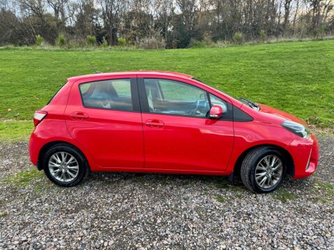 Toyota Yaris 1.5 VVT-i Icon Tech Euro 6 5dr 2