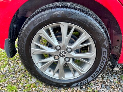 Toyota Yaris 1.5 VVT-i Icon Tech Euro 6 5dr 51