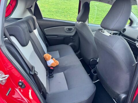 Toyota Yaris 1.5 VVT-i Icon Tech Euro 6 5dr 47