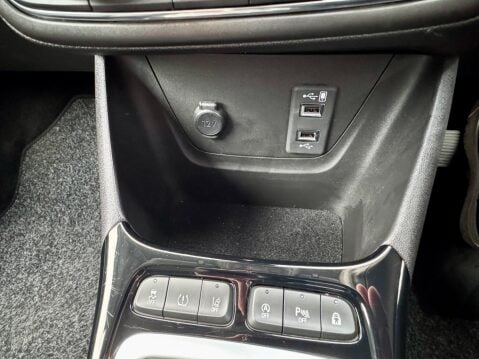 Vauxhall Crossland 1.2 Turbo Ultimate Auto Euro 6 (s/s) 5dr 39