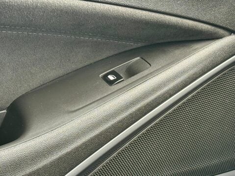 Vauxhall Crossland 1.2 Turbo Ultimate Auto Euro 6 (s/s) 5dr 49