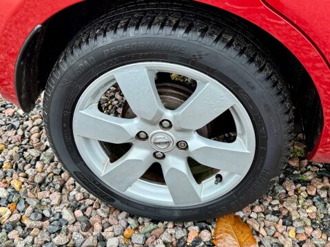 Nissan Note 1.6 16V Tekna Euro 4 5dr 45