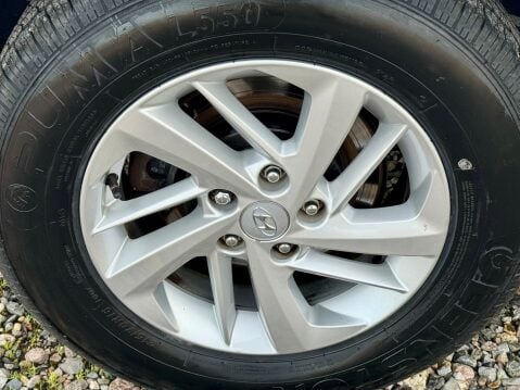 Hyundai TUCSON 1.6 GDI S CONNECT 48