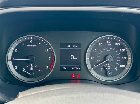 Hyundai TUCSON 1.6 GDI S CONNECT 26