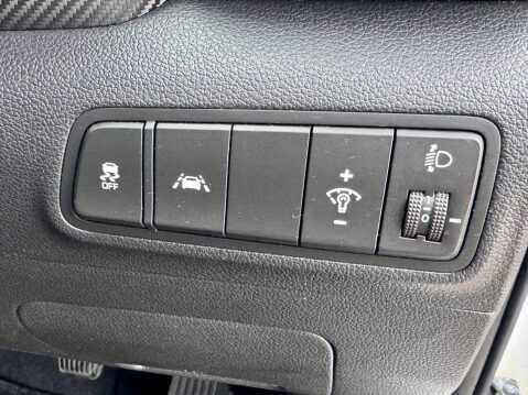 Hyundai TUCSON 1.6 GDI S CONNECT 19