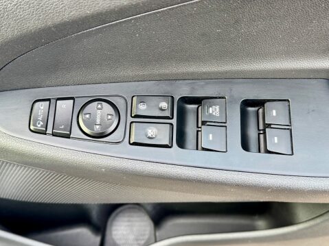 Hyundai TUCSON 1.6 GDI S CONNECT 18