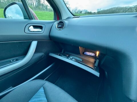 Peugeot 308 1.6 VTi ENVY 5 Door 33