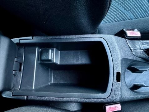 Peugeot 308 1.6 VTi ENVY 5 Door 30