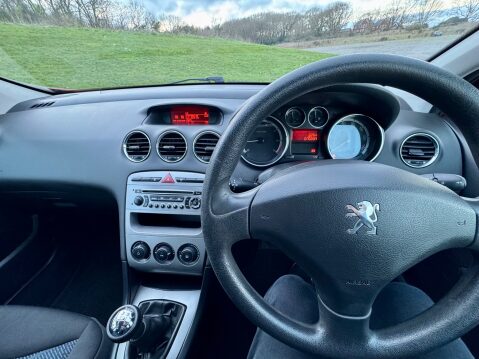 Peugeot 308 1.6 VTi ENVY 5 Door 20