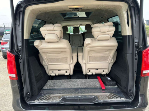 Mercedes-Benz V Class 2.0 V300d AMG Line G-Tronic+ Euro 6 (s/s) 5dr 8 Seat XLWB 54