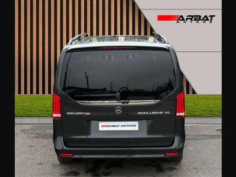 Mercedes-Benz V Class 2.0 V300d AMG Line G-Tronic+ Euro 6 (s/s) 5dr 8 Seat XLWB 19