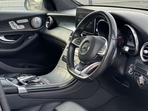Mercedes-Benz GLC 2.1 GLC220d AMG Line (Premium Plus) G-Tronic 4MATIC Euro 6 (s/s) 5dr 19