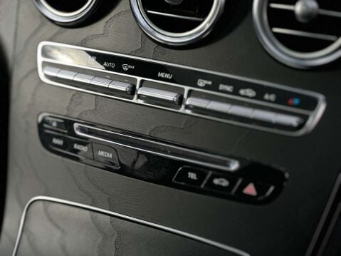 Mercedes-Benz GLC 2.1 GLC220d AMG Line (Premium Plus) G-Tronic 4MATIC Euro 6 (s/s) 5dr 26