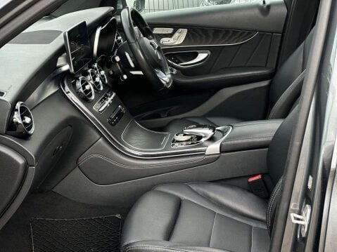 Mercedes-Benz GLC 2.1 GLC220d AMG Line (Premium Plus) G-Tronic 4MATIC Euro 6 (s/s) 5dr 42