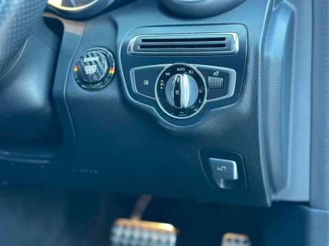Mercedes-Benz C Class 2.1 C220d AMG Line (Premium Plus) 7G-Tronic+ Euro 6 (s/s) 4dr 31