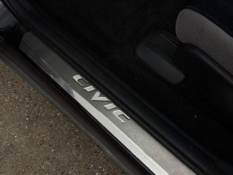 Honda Civic 1.8 Civic EX i-VTec Semi-Auto 5dr 42