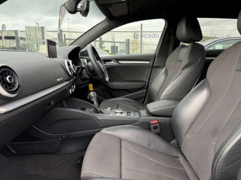 Audi A3 1.5 A3 Sportback Black Edition TFSI Semi-Auto 5dr 45