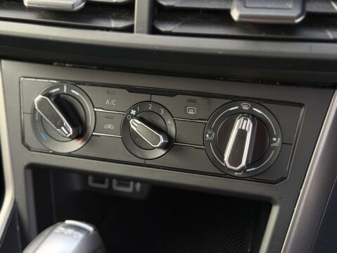 Volkswagen Polo 1.0 Polo SE TSi Semi-Auto 5dr 30