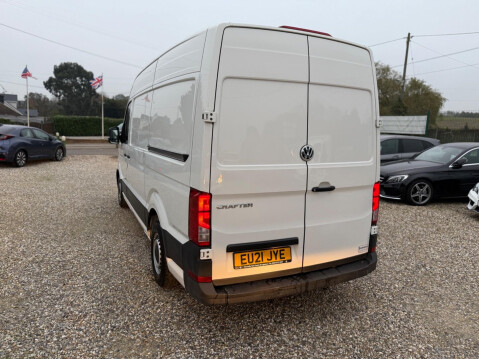 Volkswagen Crafter 2.0 TDI CR35 Startline RWD MWB High Roof Euro 6 (s/s) 5dr 15