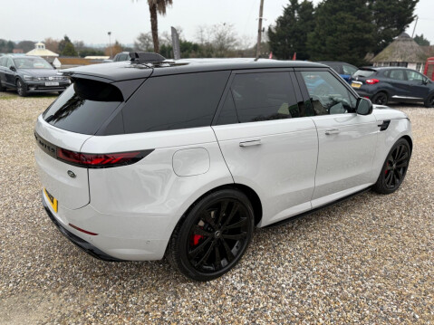 Land Rover Range Rover Sport 3.0 D300 MHEV Dynamic SE Auto 4WD Euro 6 (s/s) 5dr 25