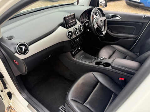Mercedes-Benz B Class 1.8 B200 CDI BlueEfficiency Sport 7G-DCT Euro 5 (s/s) 5dr 28