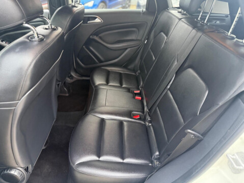 Mercedes-Benz B Class 1.8 B200 CDI BlueEfficiency Sport 7G-DCT Euro 5 (s/s) 5dr 29