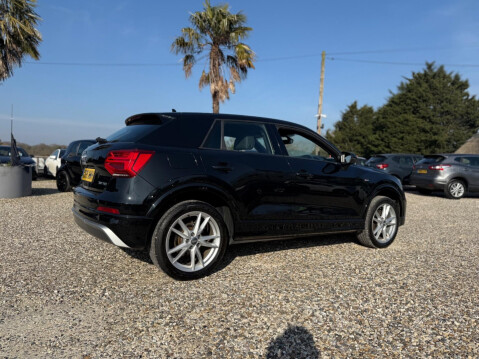 Audi Q2 1.6 TDI 30 S line Euro 6 (s/s) 5dr 18