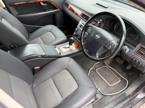 Volvo V70 2.4D SE RTI Nav Geartronic Euro 4 5dr 21