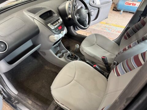 Citroen C1 1.0i VTR+ Euro 5 5dr 27