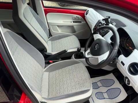 Volkswagen Up 1.0 up! beats Euro 6 (s/s) 3dr 24
