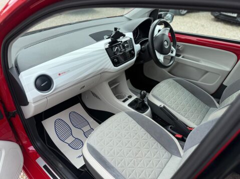 Volkswagen Up 1.0 up! beats Euro 6 (s/s) 3dr 29
