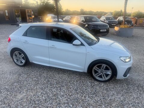 Audi A1 1.0 TFSI 25 S line Sportback Euro 6 (s/s) 5dr 9