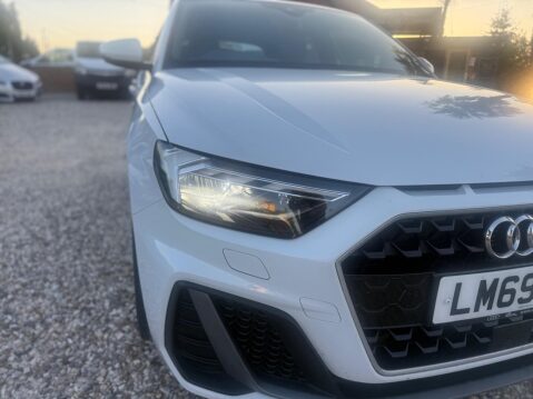 Audi A1 1.0 TFSI 25 S line Sportback Euro 6 (s/s) 5dr 17