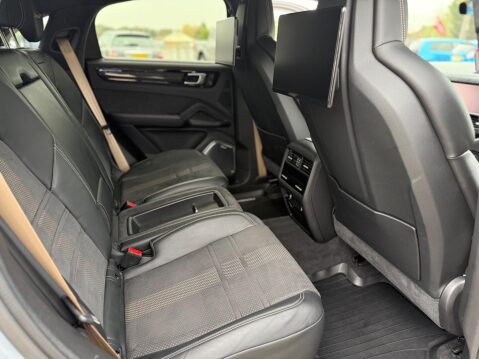 Porsche Cayenne 4.0T V8 Turbo GT TiptronicS 4WD Euro 6 (s/s) 5dr 38