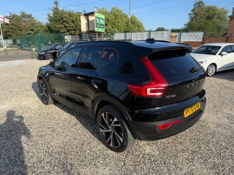 Volvo XC40 2.0 B4 MHEV R-Design Pro Auto Euro 6 (s/s) 5dr 11