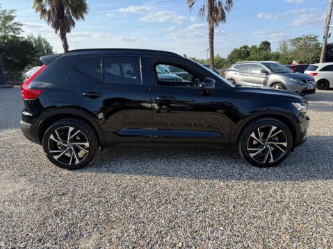 Volvo XC40 2.0 B4 MHEV R-Design Pro Auto Euro 6 (s/s) 5dr 17
