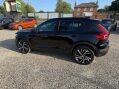 Volvo XC40 2.0 B4 MHEV R-Design Pro Auto Euro 6 (s/s) 5dr 8