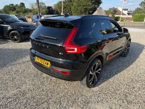 Volvo XC40 2.0 B4 MHEV R-Design Pro Auto Euro 6 (s/s) 5dr 14